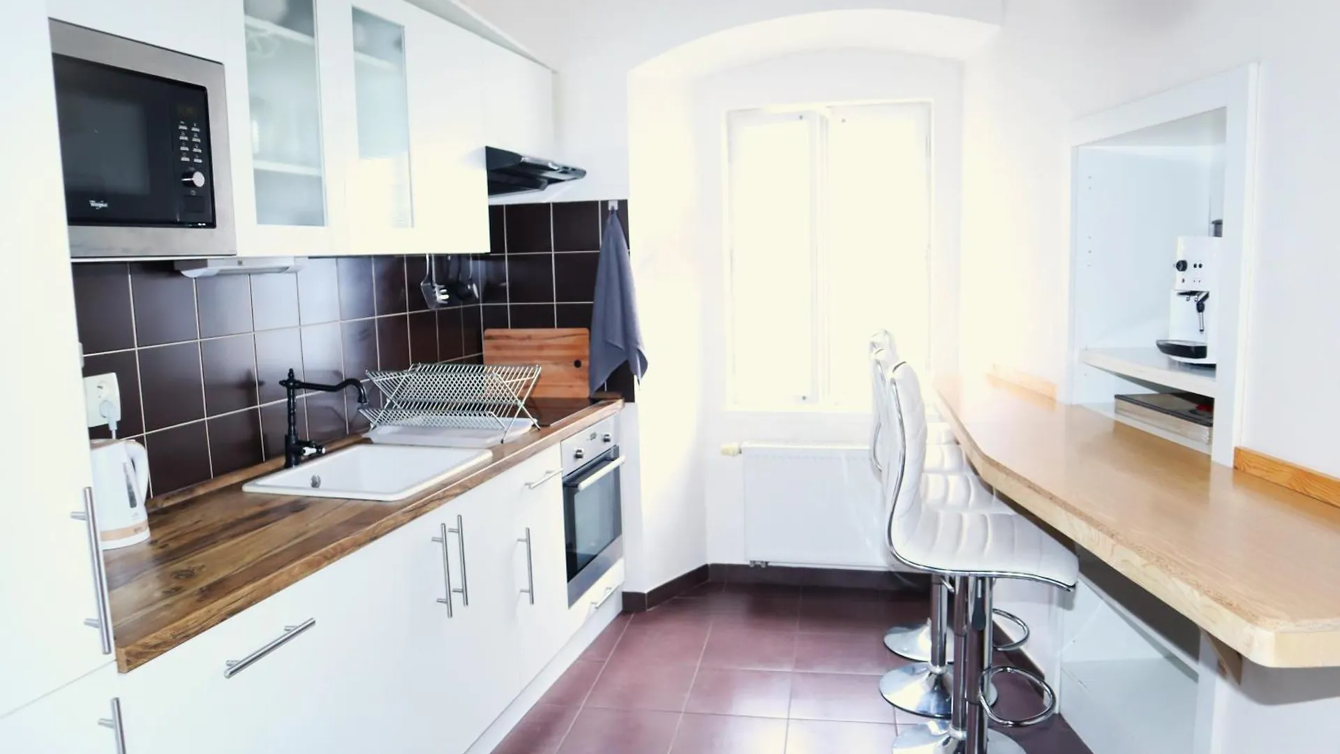 At The Blue Lion & Parking Assistance Apartment Prague