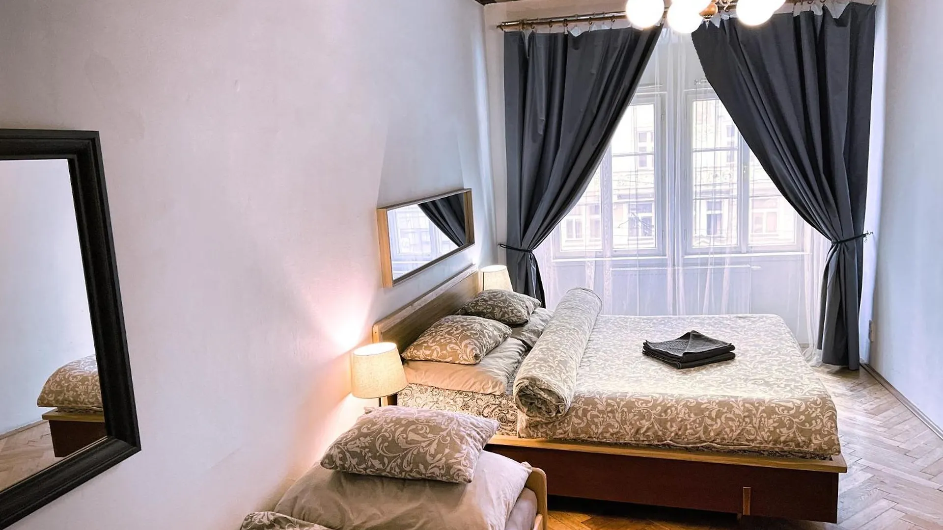 At The Blue Lion & Parking Assistance Apartment Prague Czech Republic