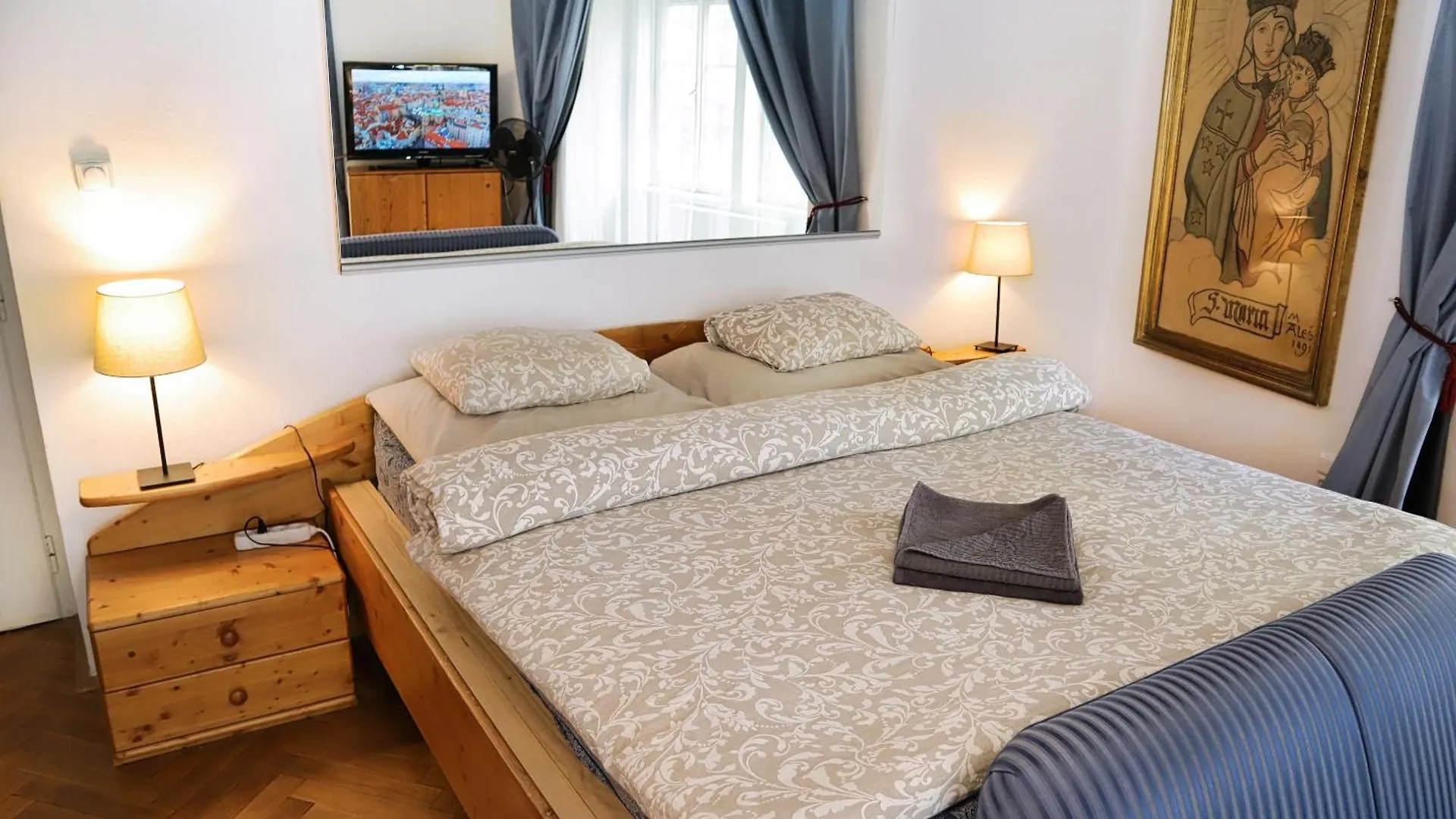 At The Blue Lion & Parking Assistance Apartment Prague