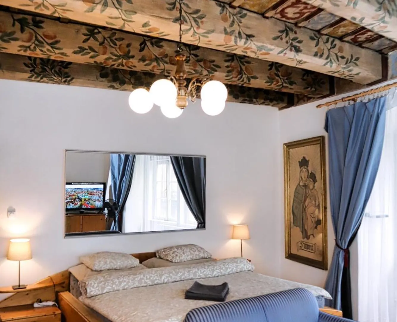 At The Blue Lion & Parking Assistance Apartment Prague 0*,