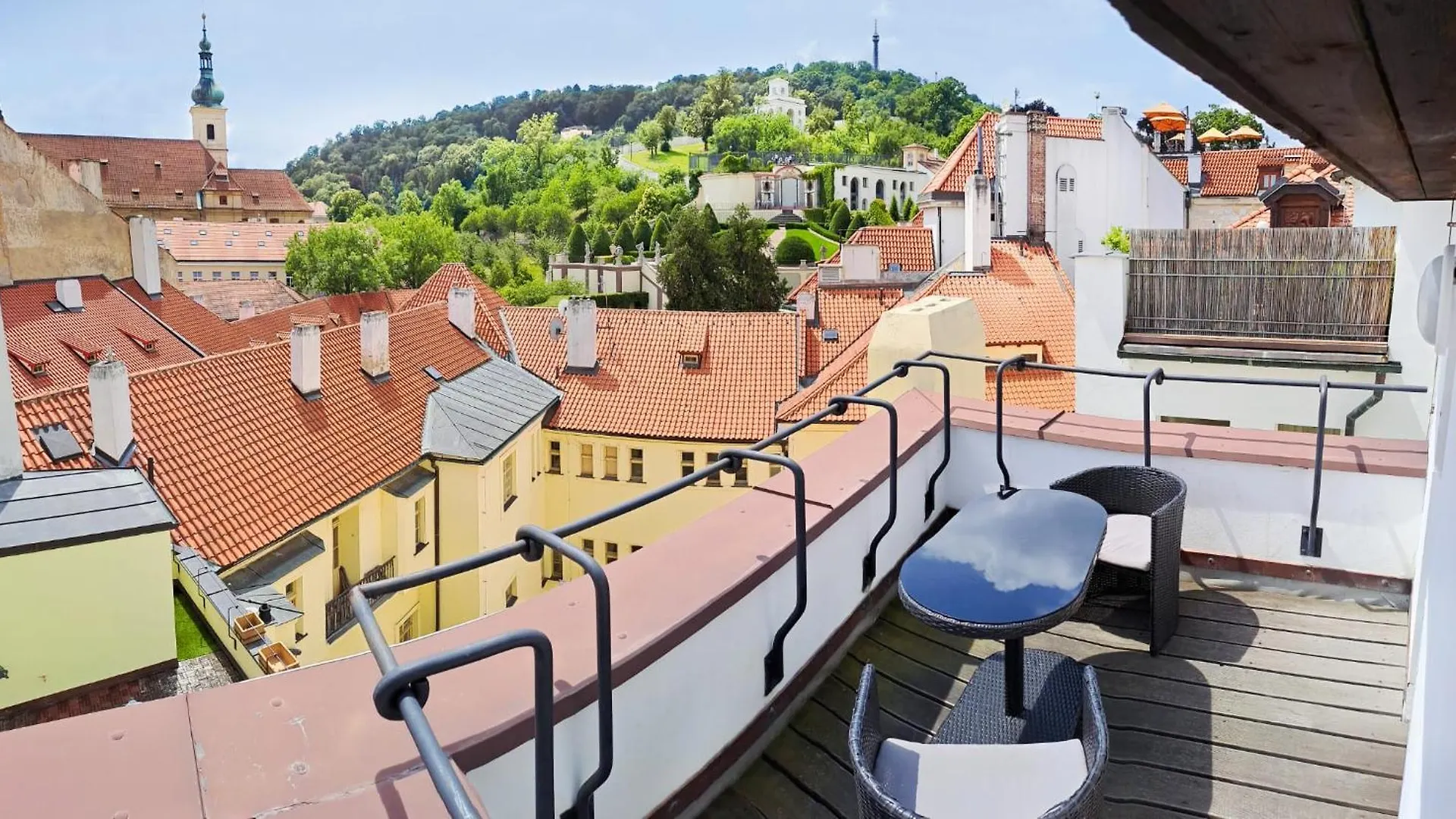 At The Blue Lion & Parking Assistance Apartment Prague 0*,  Czech Republic