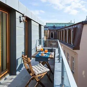 Apartmán Modern Charvatova, Praha