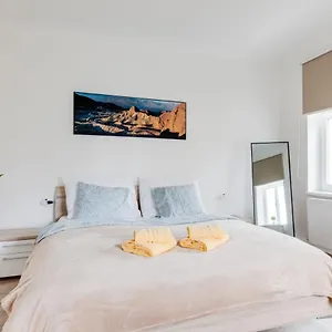 Apartmán Modern, Bright And Spacious, Praha