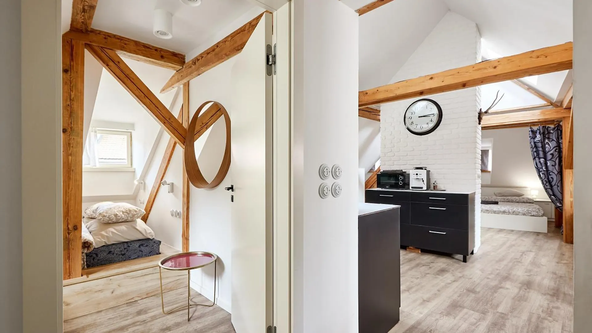 At The Blue Lion & Parking Assistance Apartment Prague Czech Republic