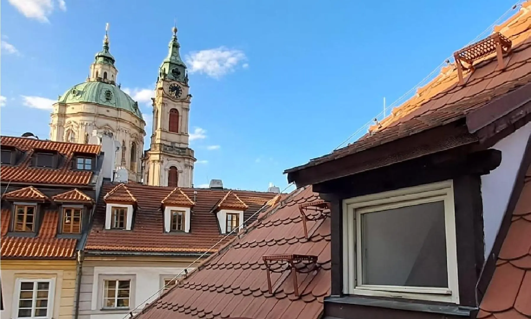 At The Blue Lion & Parking Assistance Apartment Prague