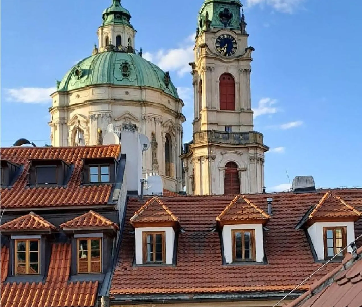 At The Blue Lion & Parking Assistance Apartment Prague Czech Republic