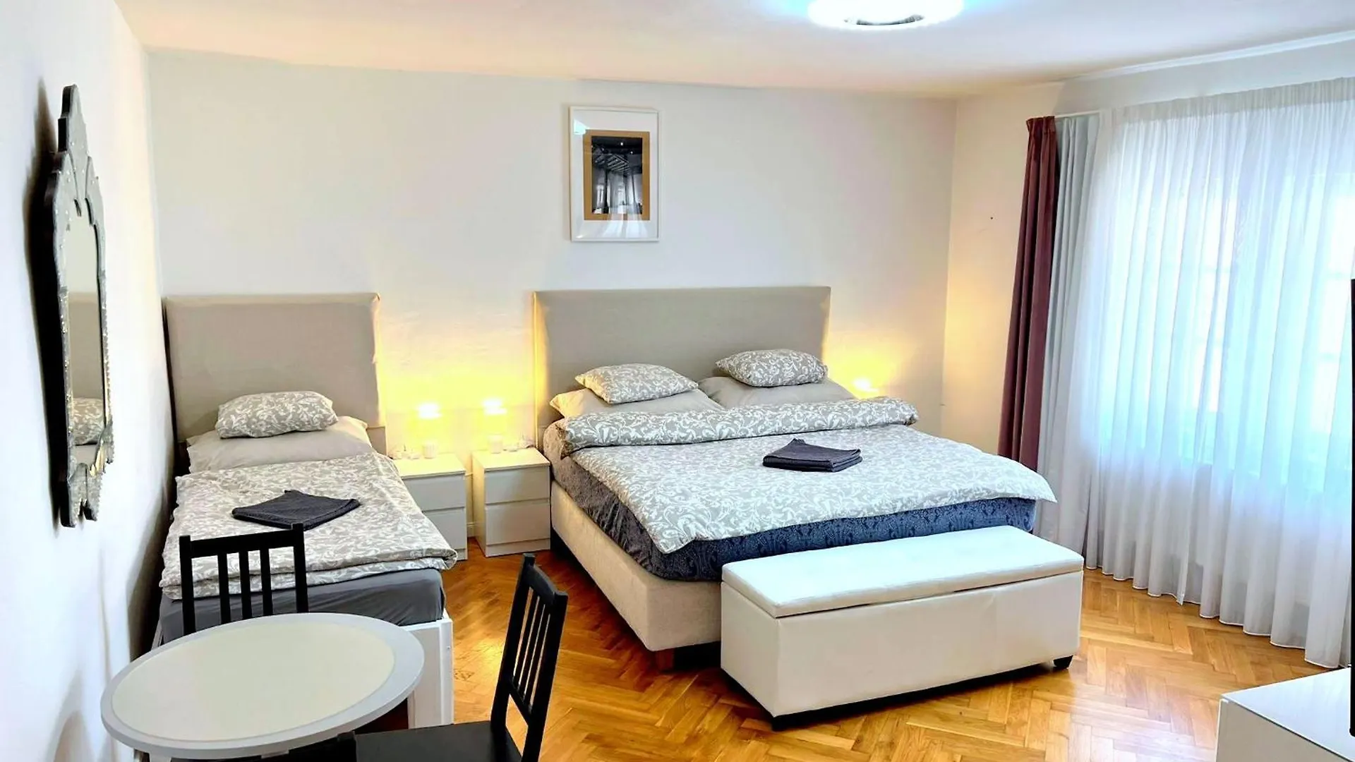 At The Blue Lion & Parking Assistance Apartment Prague Czech Republic